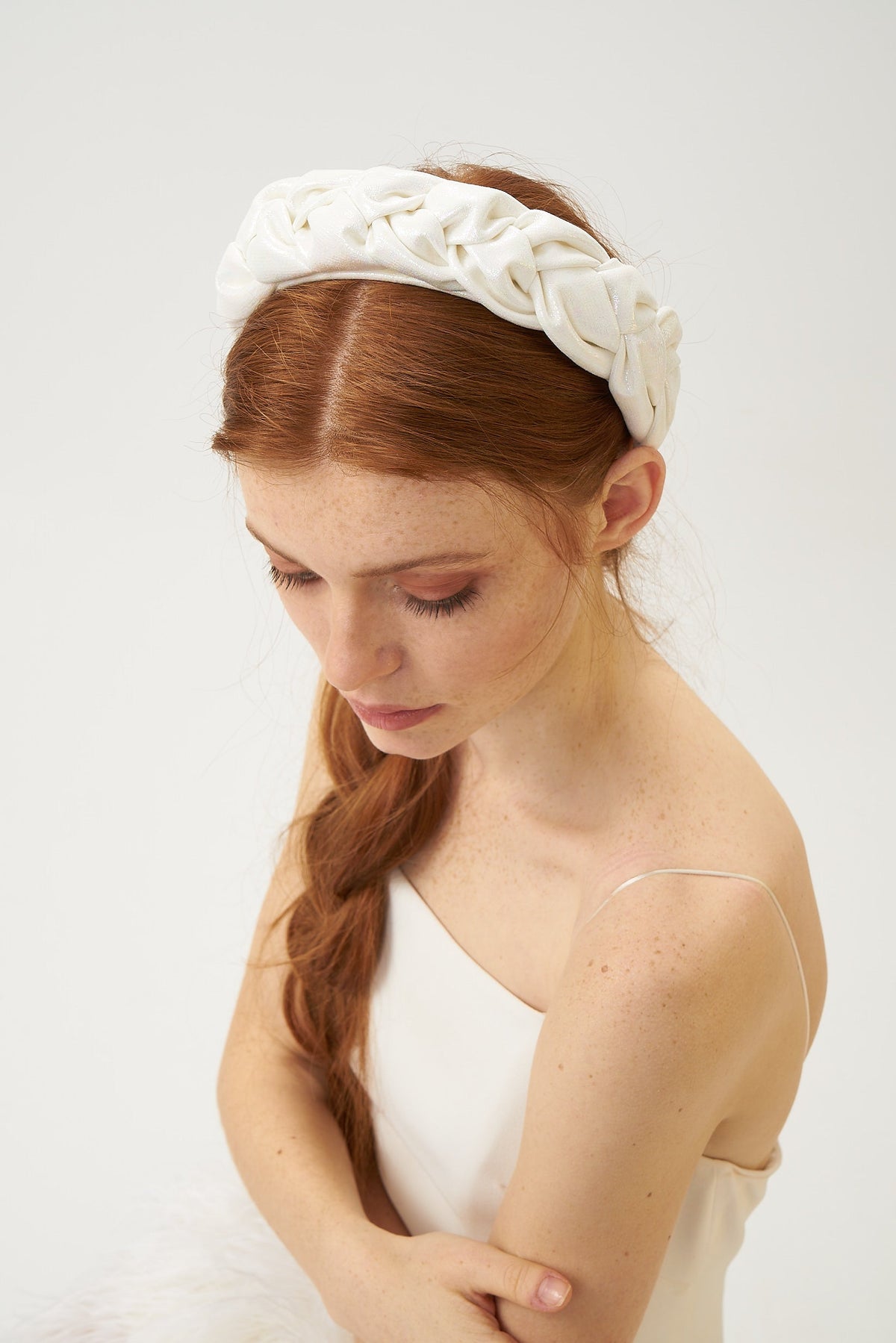 WHITE BRAID CROWN