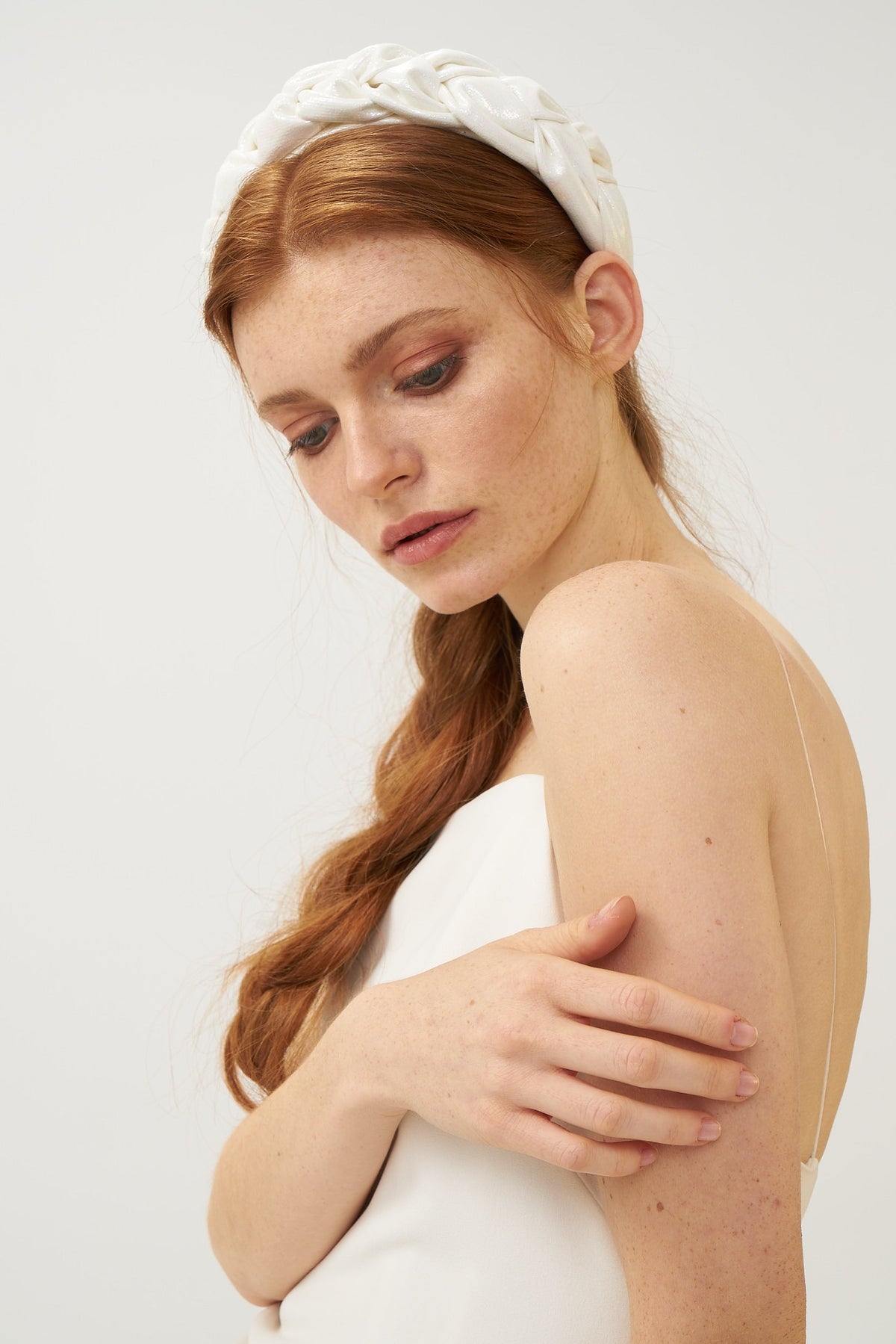 WHITE BRAID CROWN