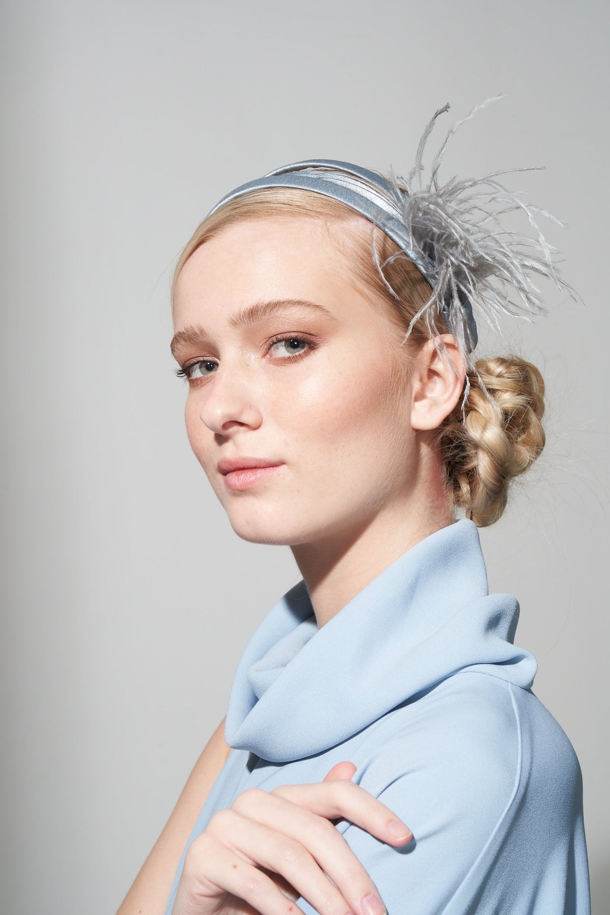 VERA BABY BLUE FEATHER STRIPE CROWN