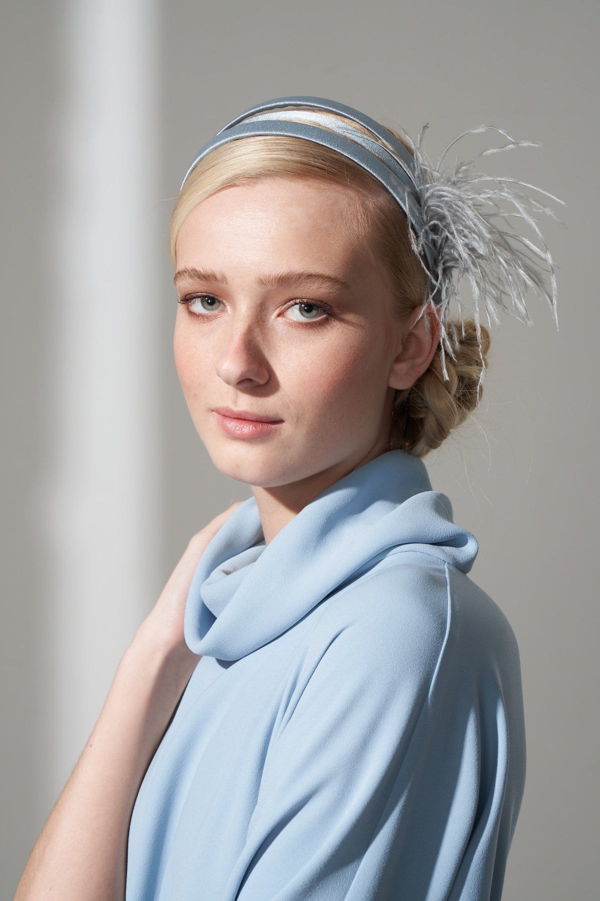 VERA BABY BLUE FEATHER STRIPE CROWN