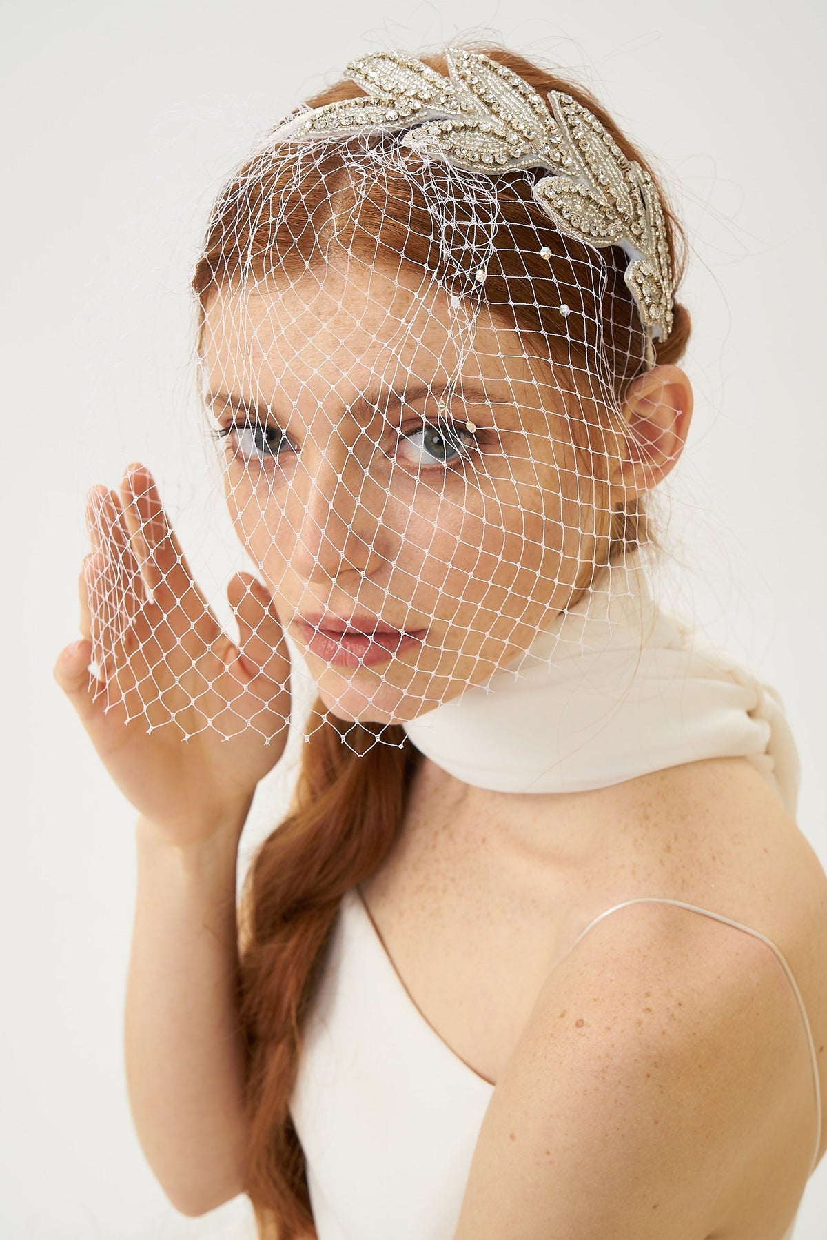CRYSTAL LEAF VEIL CROWN