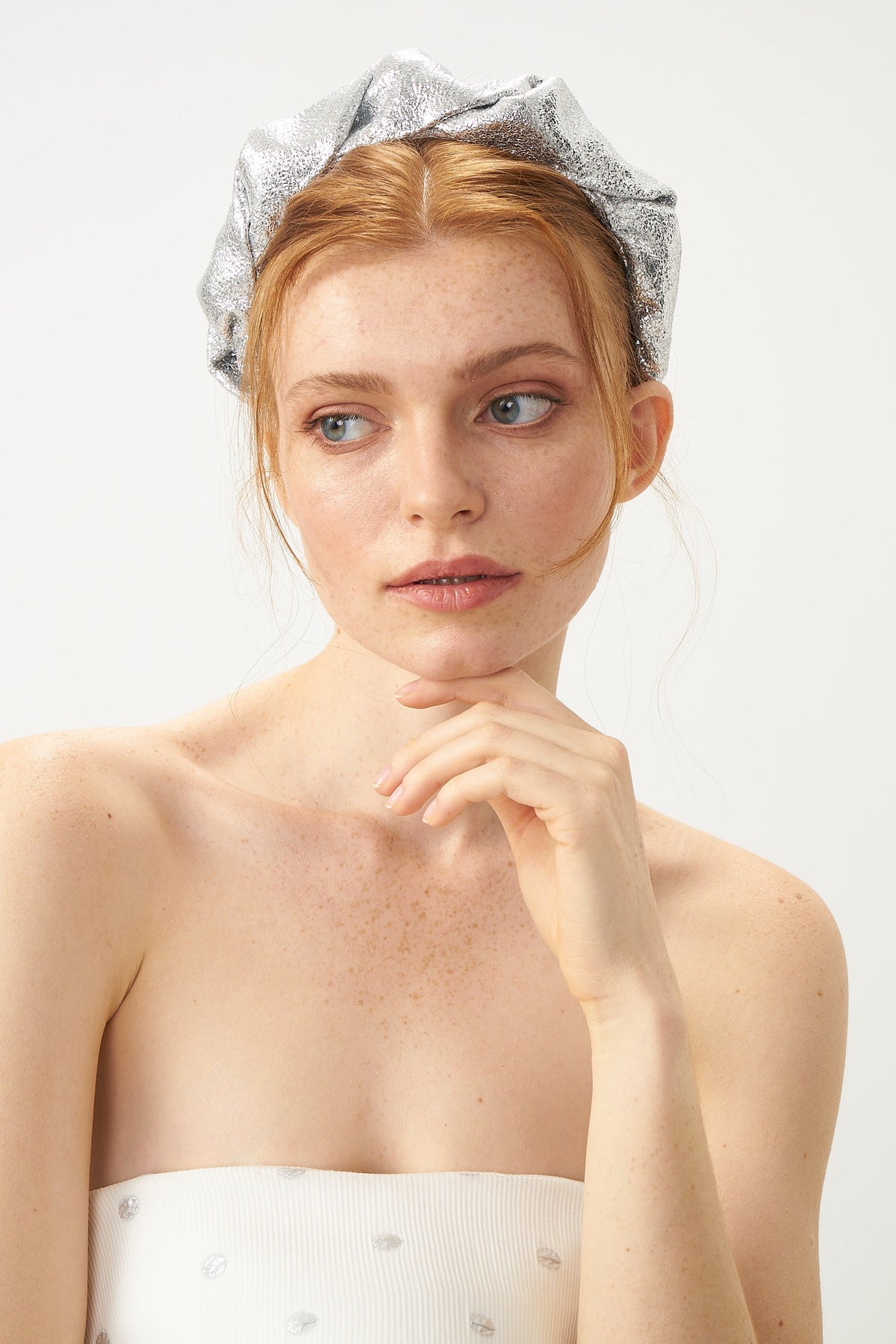 GRAY TWIST CROWN