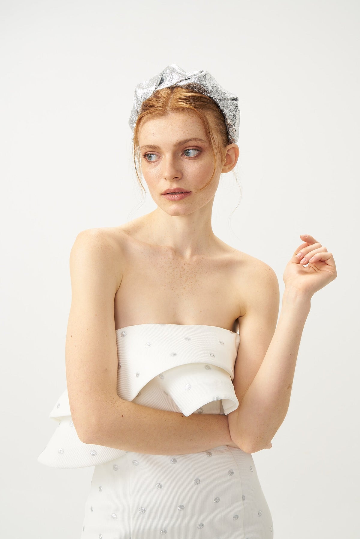 GRAY TWIST CROWN