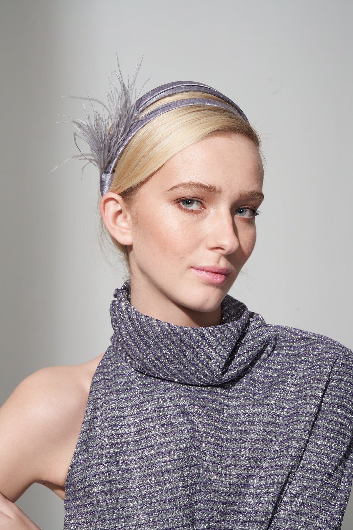 VERA GRAY FEATHER STRIPE CROWN