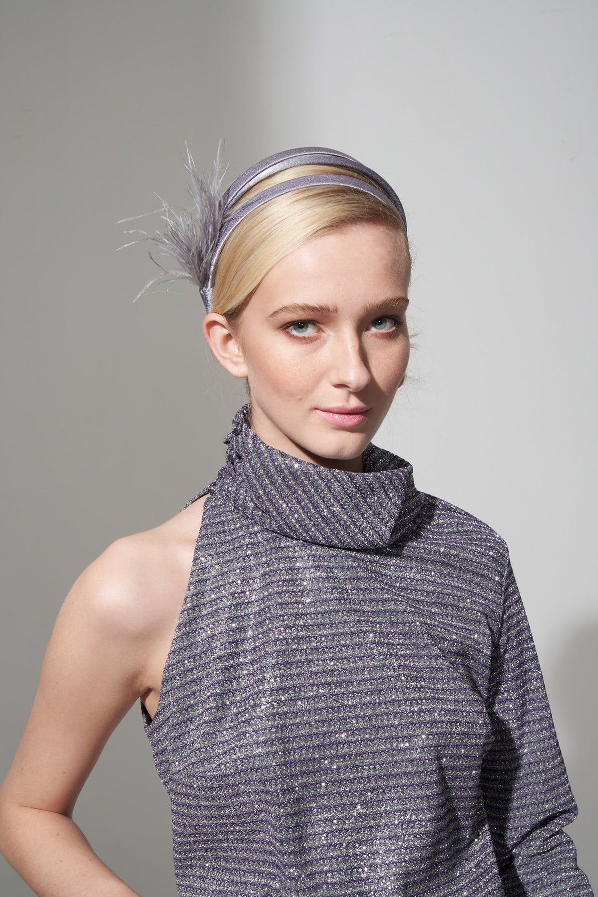 VERA GRAY FEATHER STRIPE CROWN