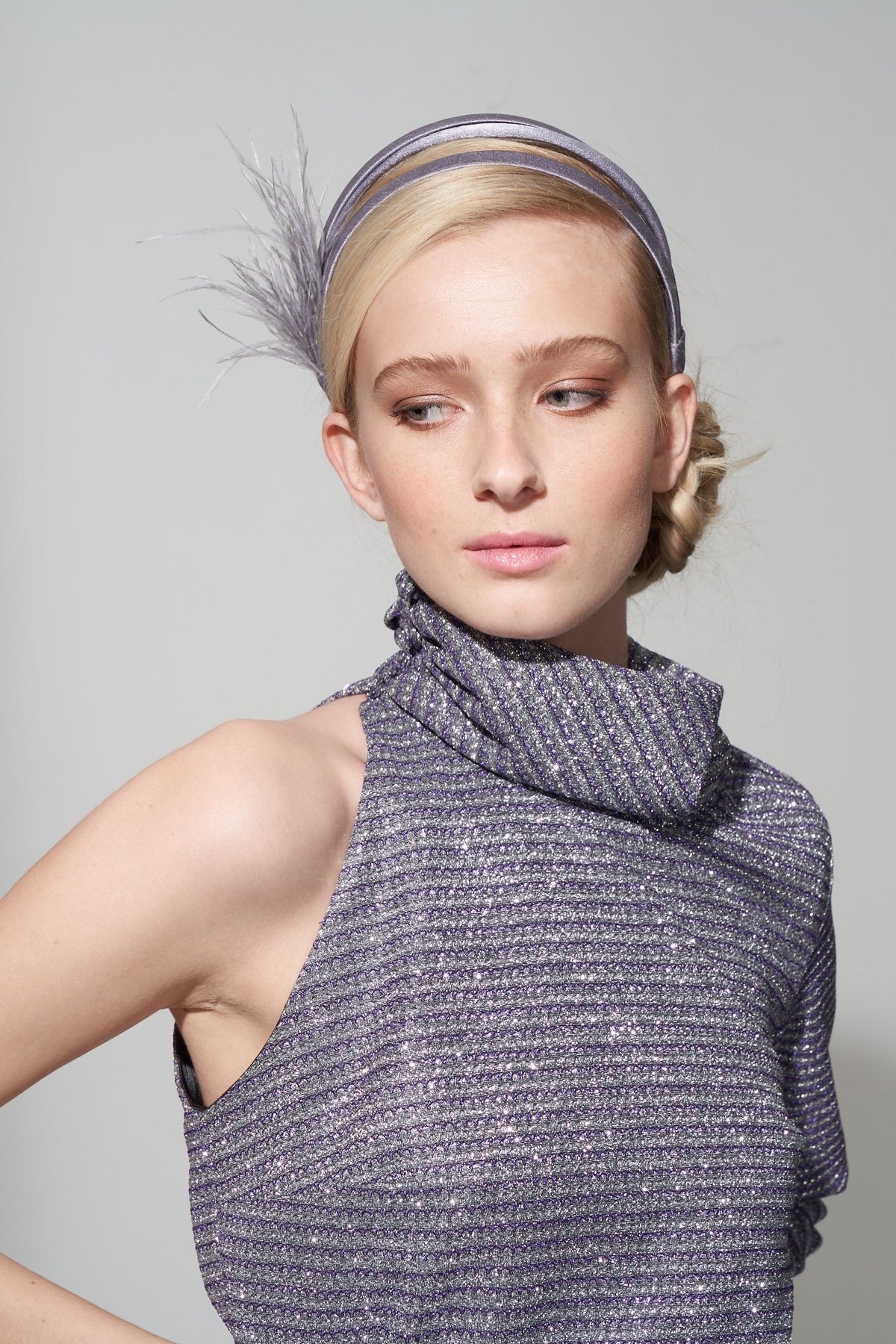 VERA GRAY FEATHER STRIPE CROWN