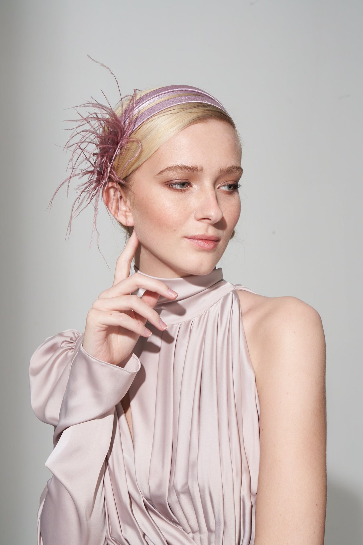 VERA PINK FEATHER STRIPE CROWN