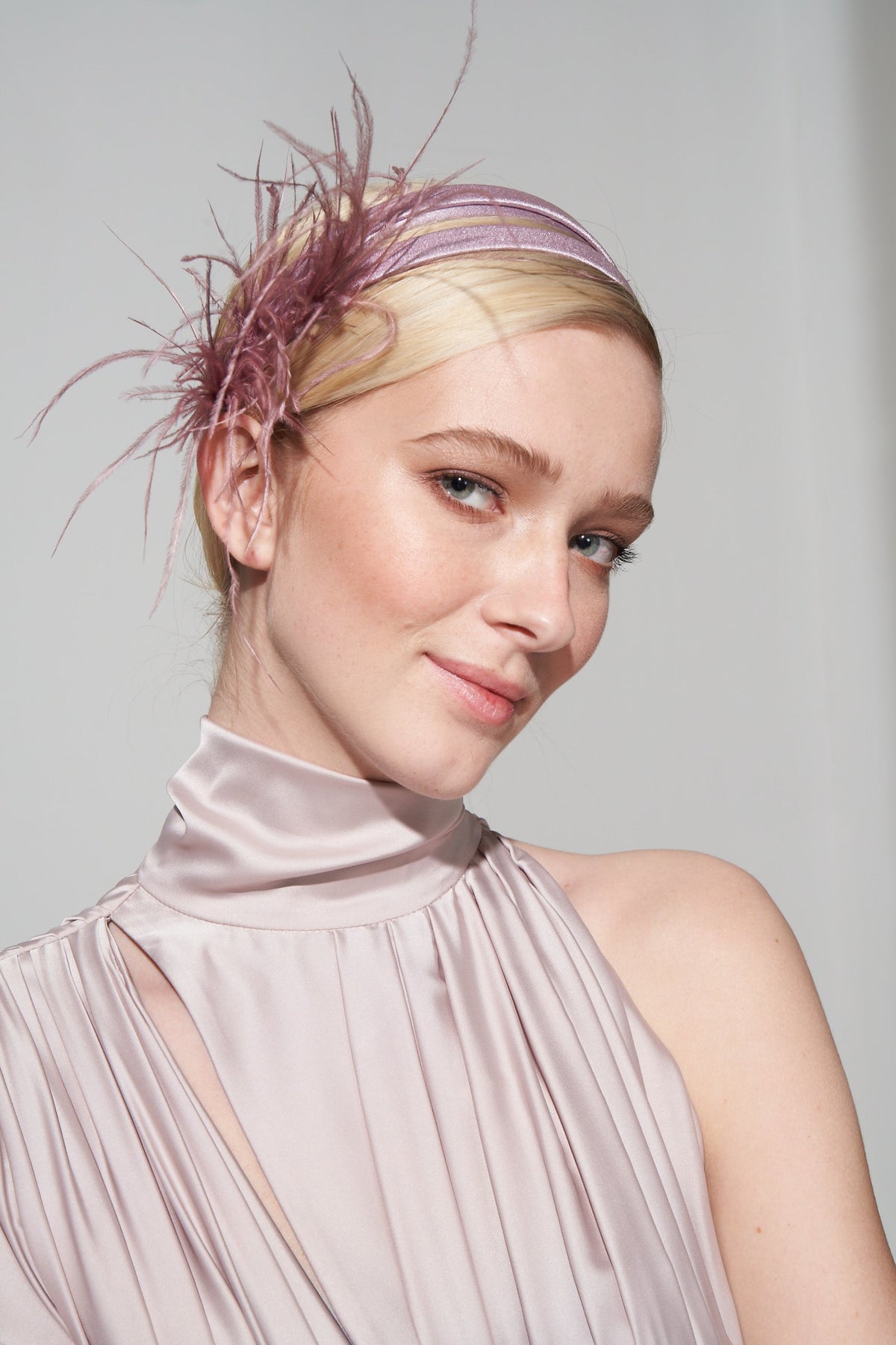 VERA PINK FEATHER STRIPE CROWN