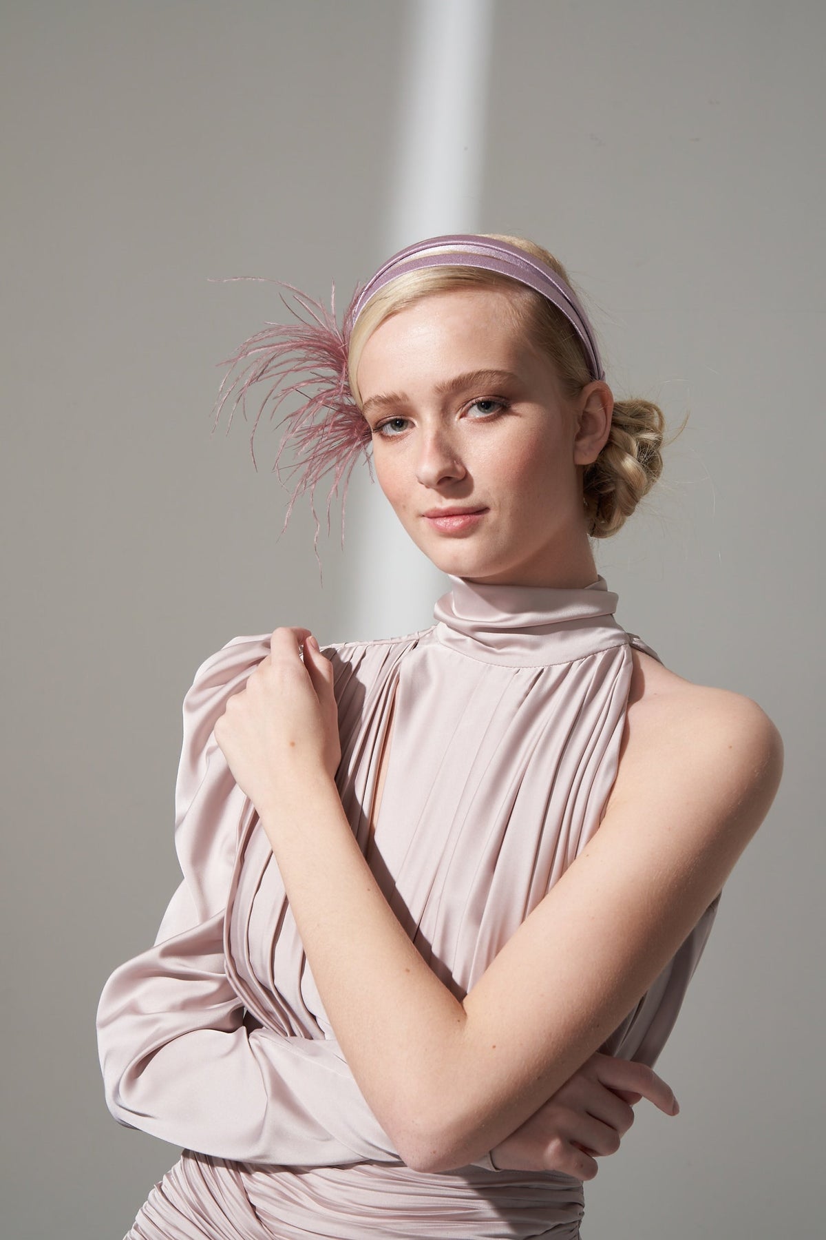 VERA PINK FEATHER STRIPE CROWN