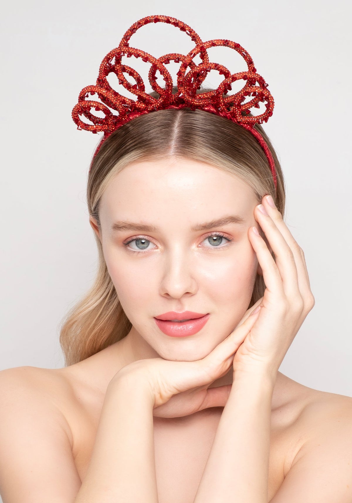 QUEEN RED SPIRAL CROWN
