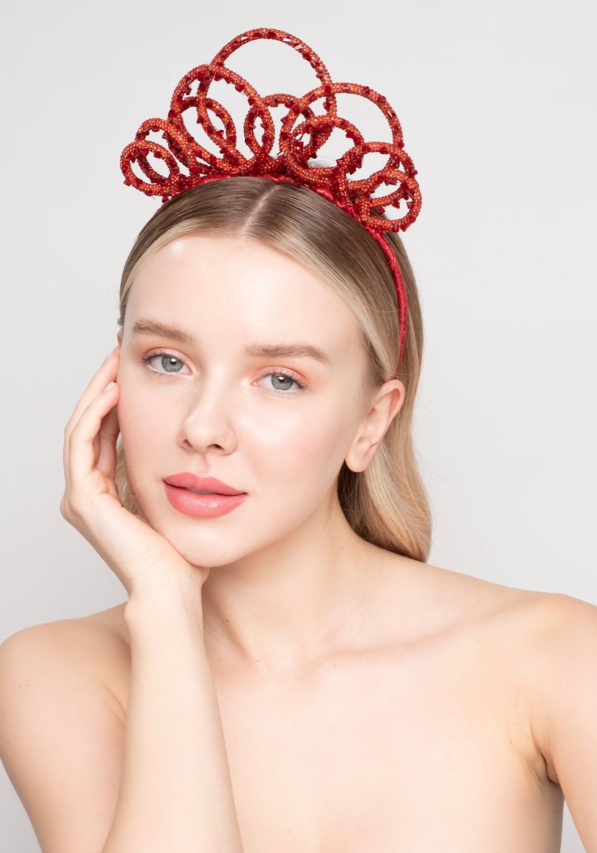 QUEEN RED SPIRAL CROWN