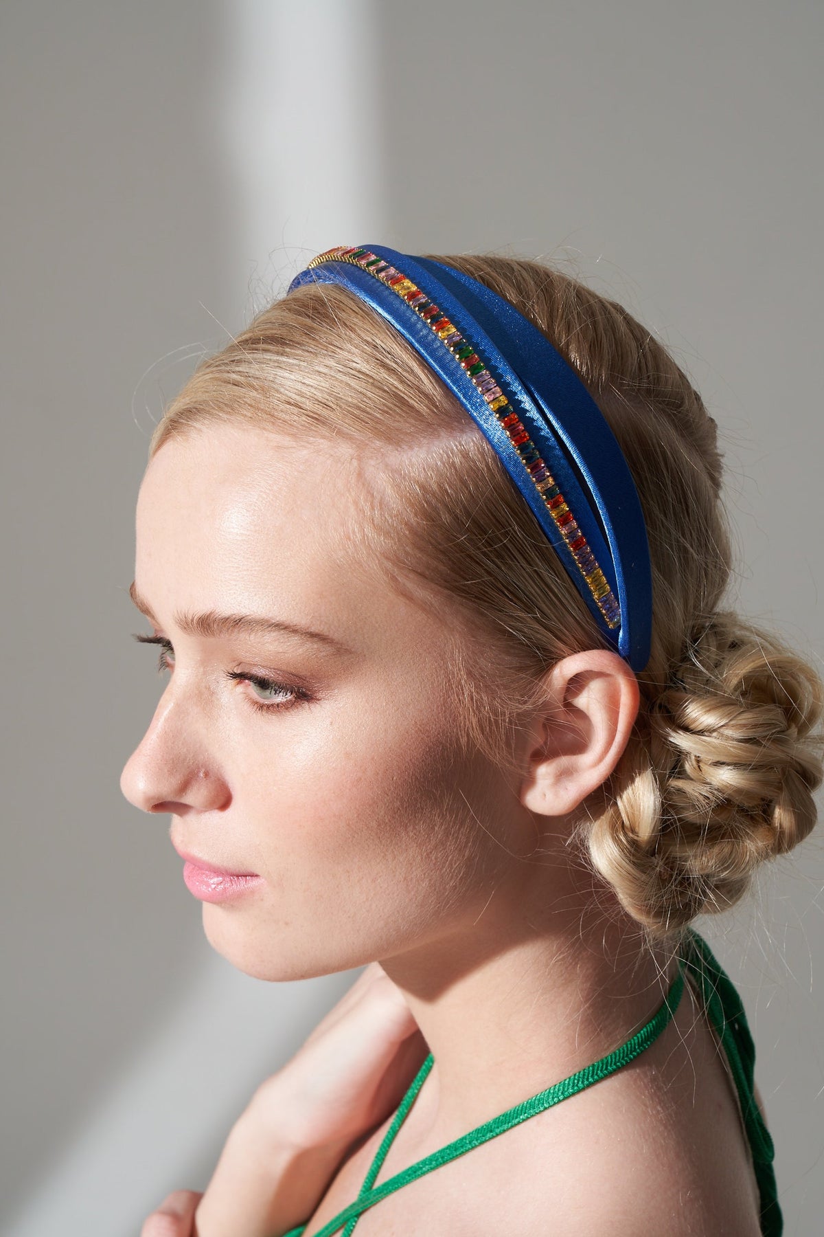 LAILA BLUE ZIRCON CROWN
