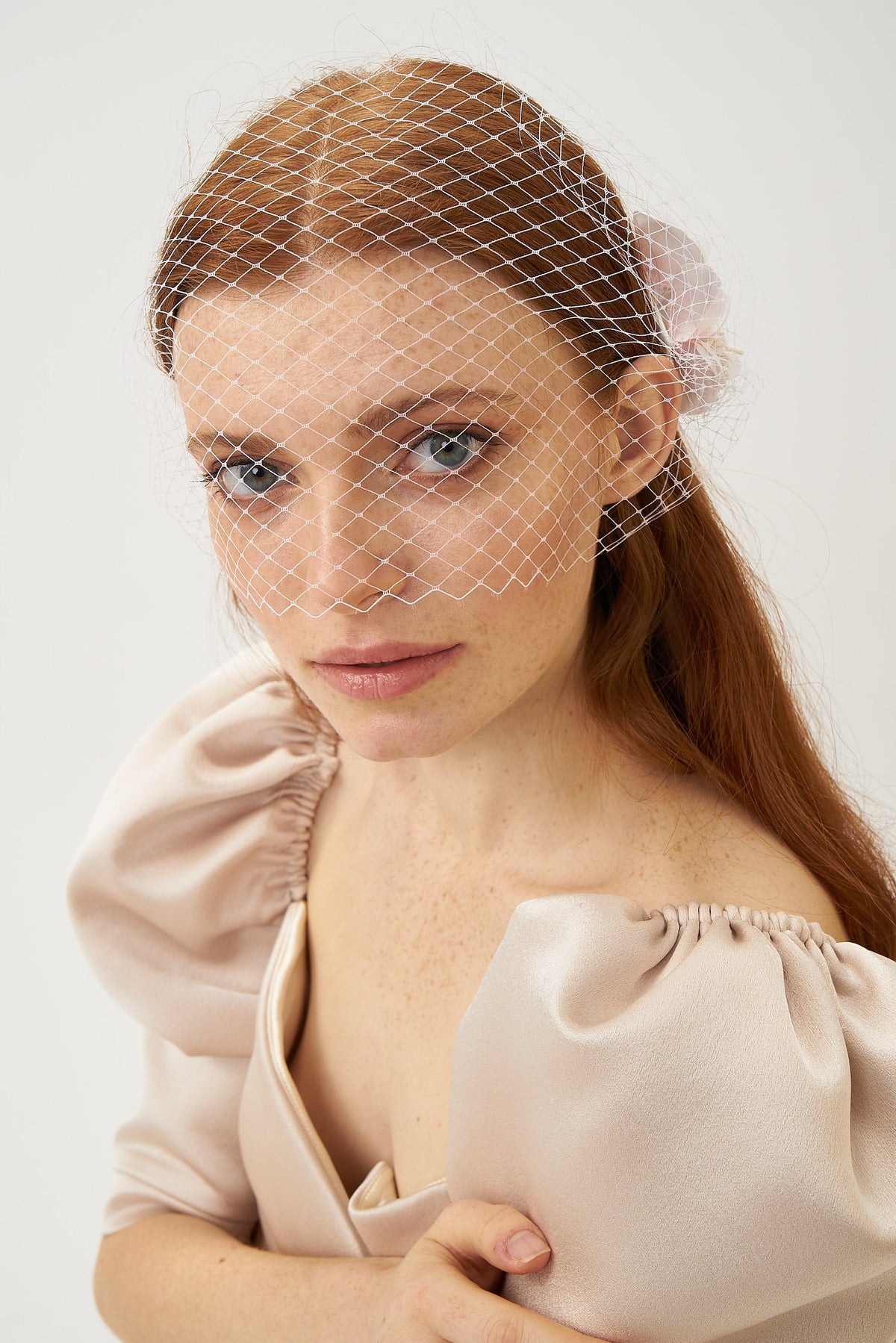 ROMANTIC FLOWERS VEIL HAIR ACCESSORY